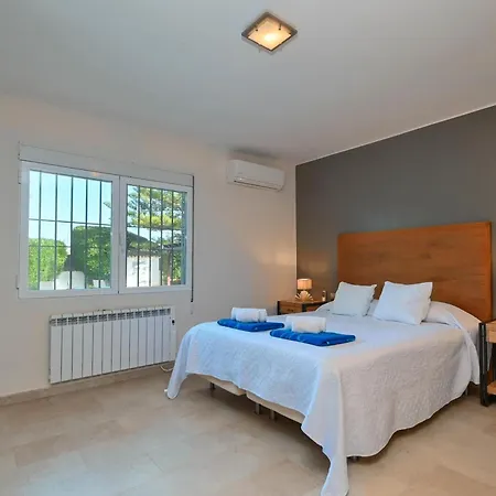 Villa Las Marinas 8 *