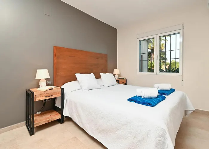 Marinas 8 By Aguilarent